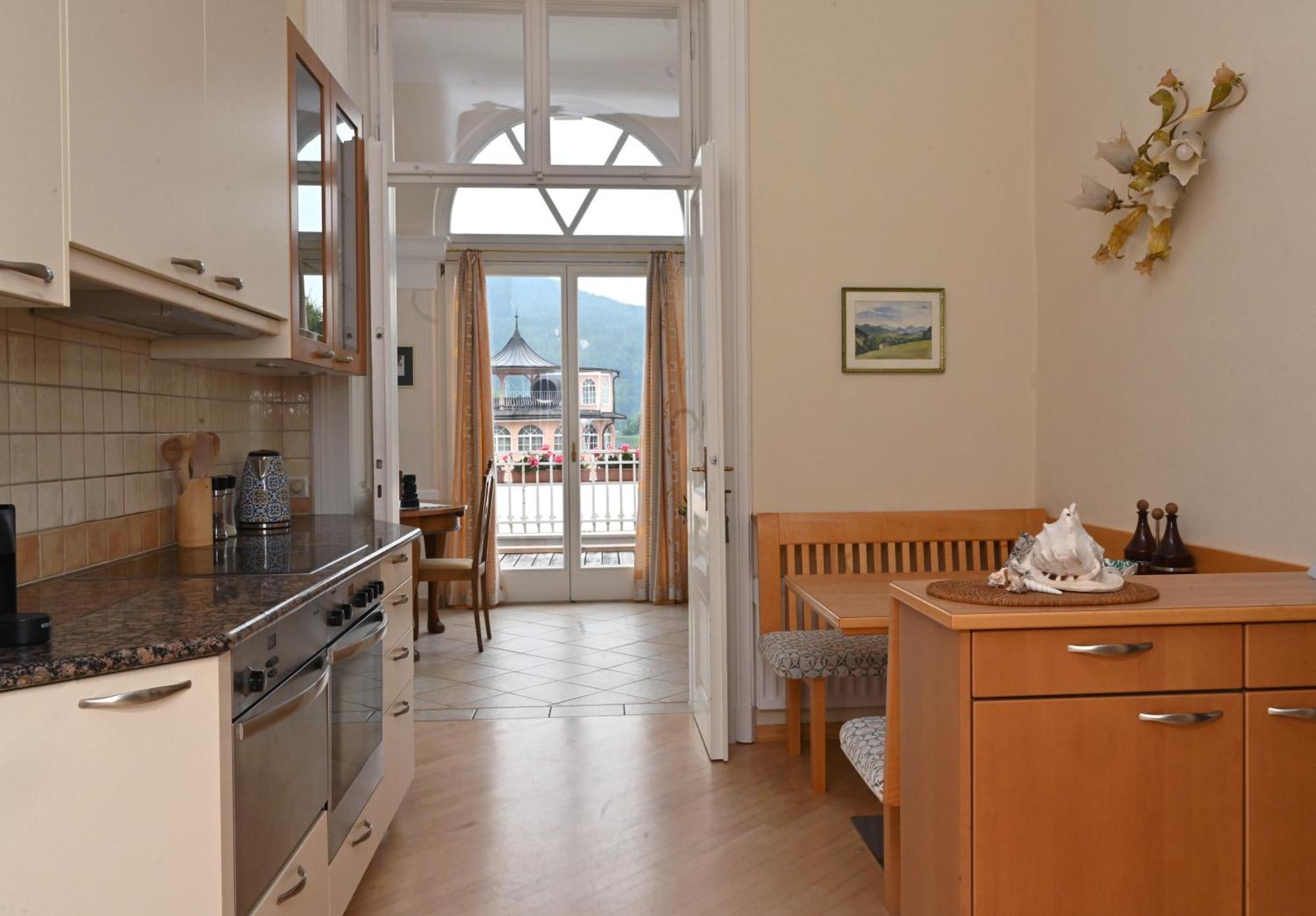 Seehotel Astoria Pörtschach am Wörthersee 외부 사진