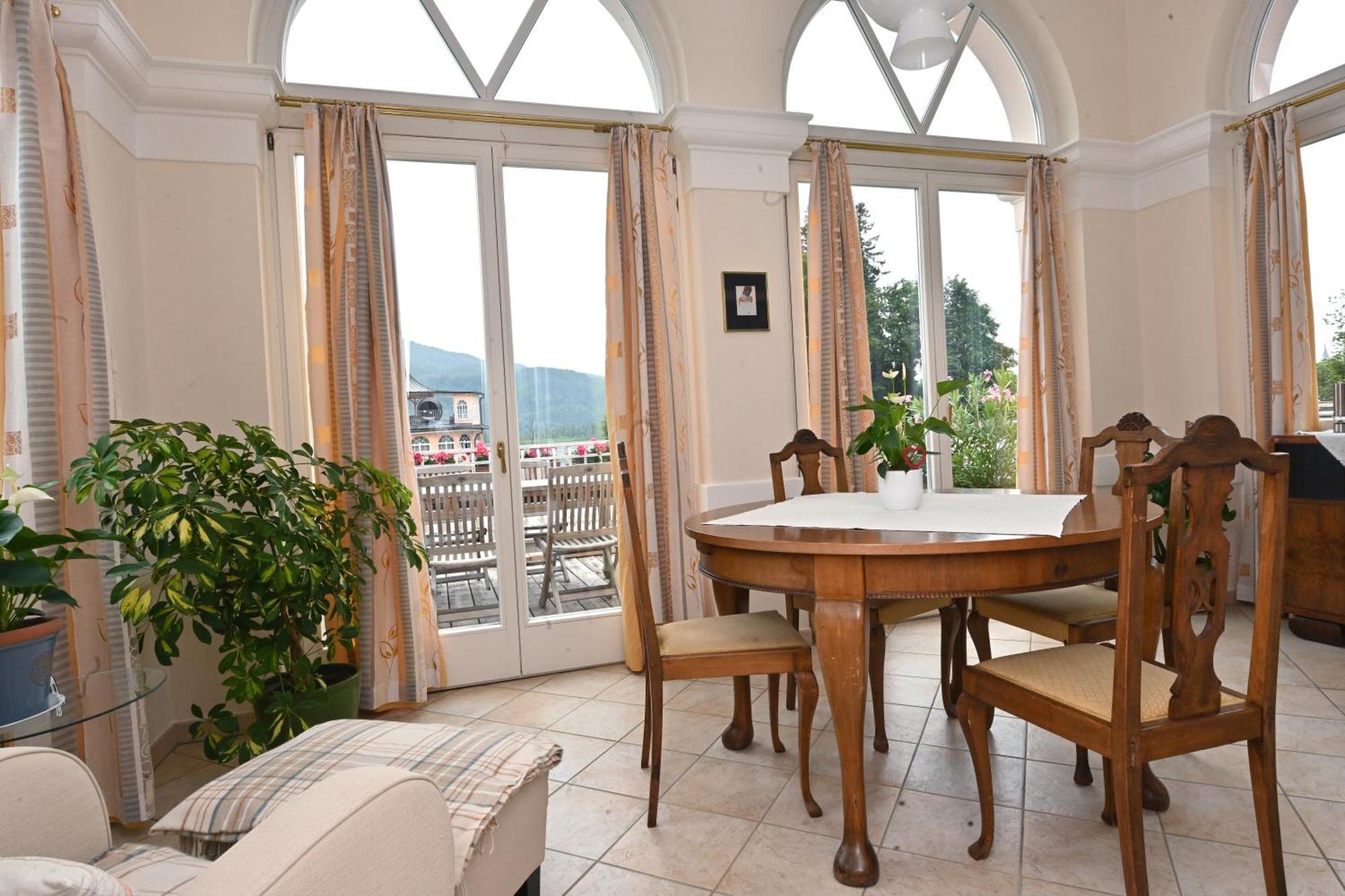 Seehotel Astoria Pörtschach am Wörthersee 외부 사진